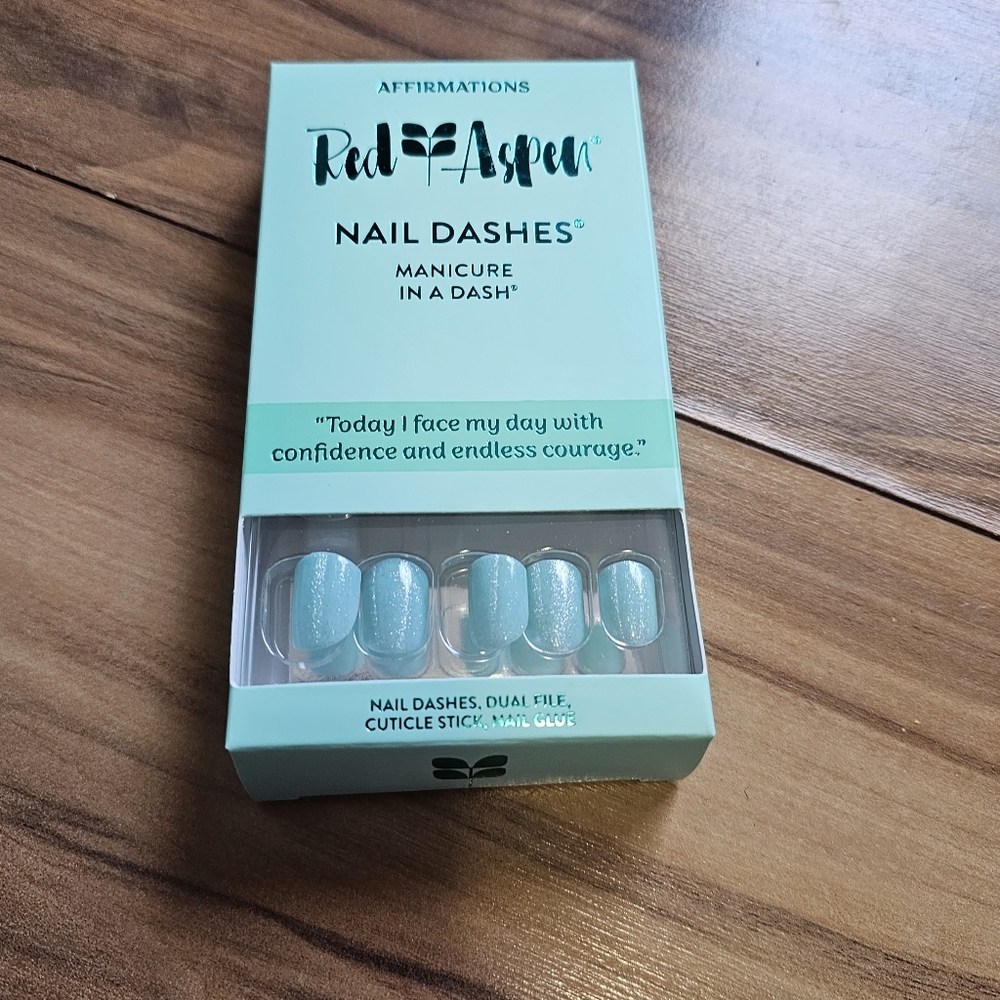 Red Aspen Nail Dashes Ty is Confident